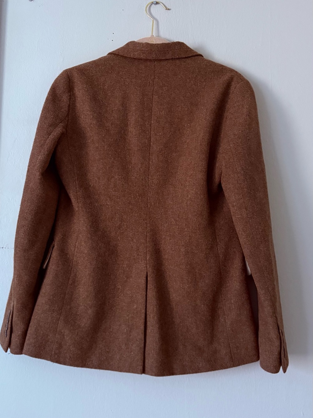 Gap women’s wool blazer— Casual Everyday Comfort - Picture 3 of 5